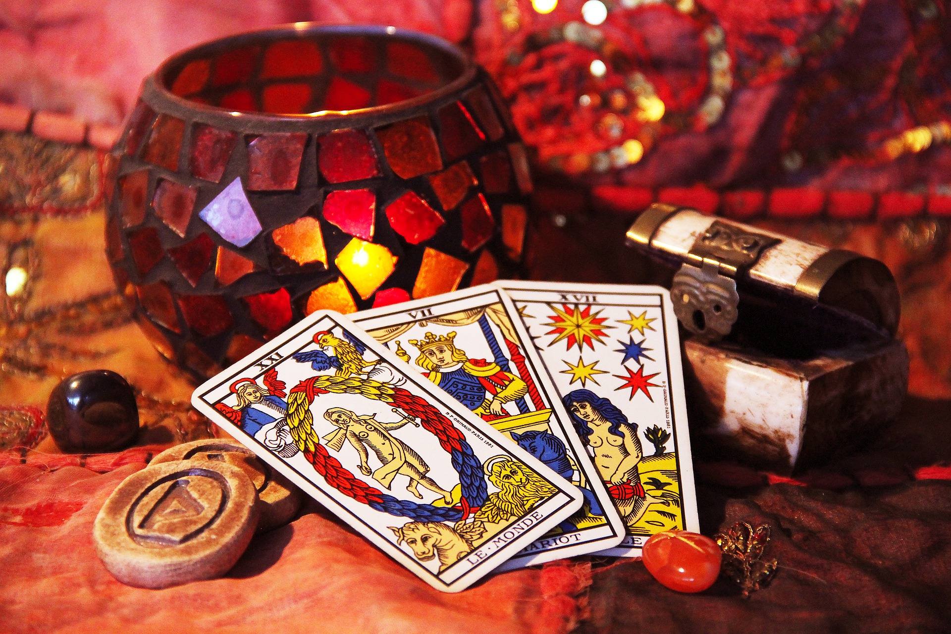 Spådam Tarotguiderna
